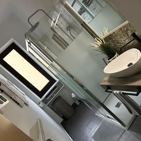 Santhry House 4* Turín