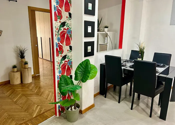 Apart-hotel Santhry House 4*